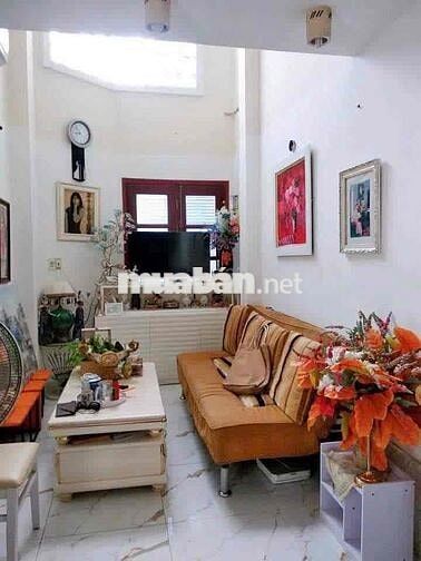 Cho Thuê Nhà Hẻm Xe Hơi Hồ Biểu Chánh 220m², Phú Nhuận