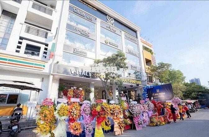 TOÀ BUILDING MẶT TIỀN 16M TRUNG TÂM QUẬN 7 MỚI HOÀN CÔNG