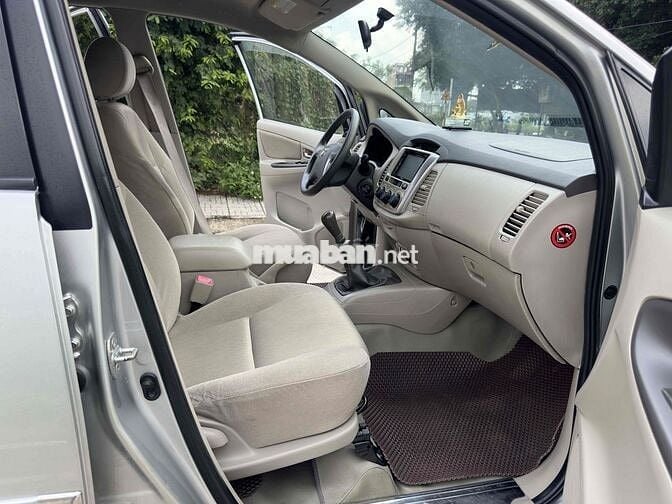 Toyota Innova 2016 số sàn cá nhân sử dụng