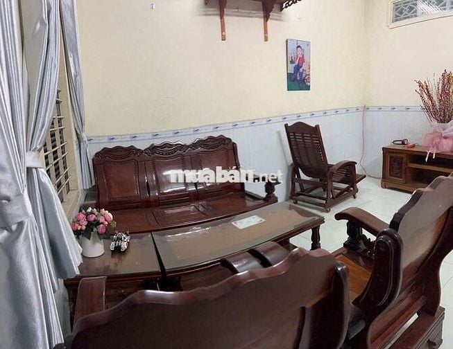 Về quê bán nhà c4, 125m2 gần cây xăng 26