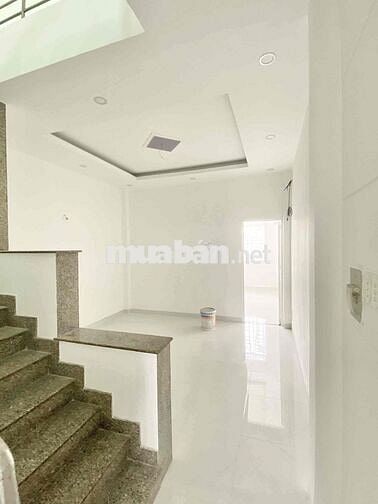 Nhà Sát Tên Lửa 4x20m 2Lầu ST (4PN 5WC) Hẻm Xe Tải. Nguyễn Hới. BTân