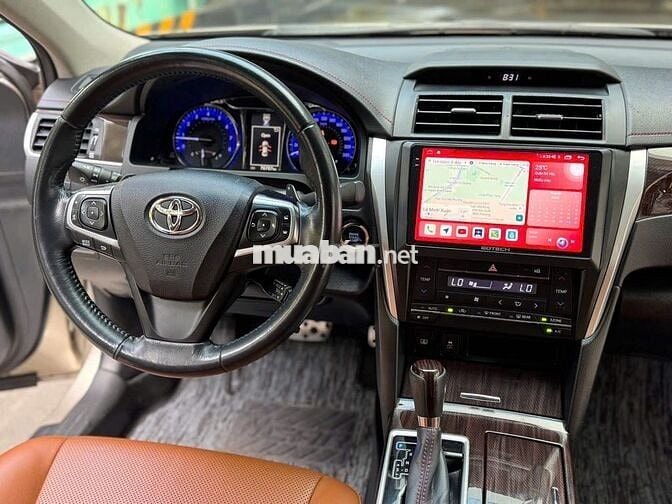 Camry 2018 2.5Q - Màu Nâu Vàng