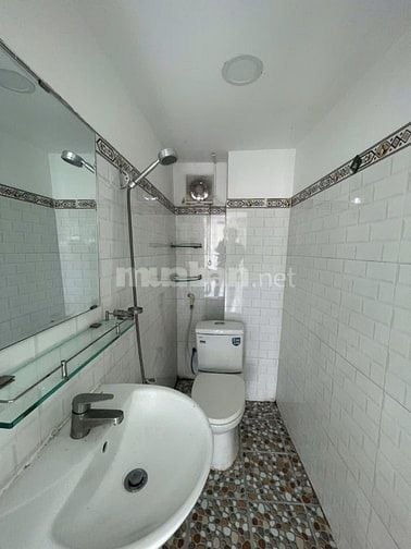 Nhà Hẻm 3m đường Bùi Tư Toàn dt 19m2 nhà 5 tấm hoàn công đầy đủ, 2.7ty