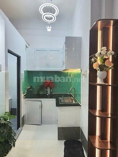 Nhà 373/35 Tùng Thiện Vương, P13, Q8. Trệt, 3 lầu, ST, 3mx9m, 5PN, 4WC