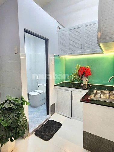 Nhà 373/35 Tùng Thiện Vương, P13, Q8. Trệt, 3 lầu, ST, 3mx9m, 5PN, 4WC