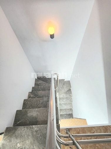 Nhà 373/35 Tùng Thiện Vương, P13, Q8. Trệt, 3 lầu, ST, 3mx9m, 5PN, 4WC