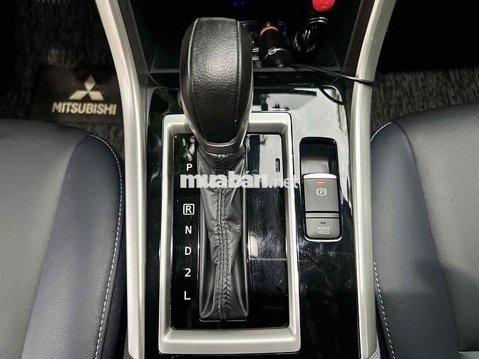 Xpander Cross ĐK 6/2025 lên gần 100tr đồ chơi