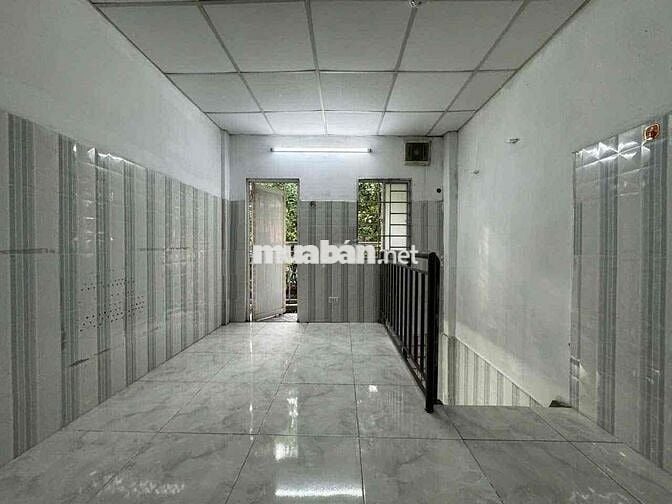 PHÒNG NHƯ NHÀ NGUYÊN CĂN NGAY NGÃ TƯ TÔ NGỌC VÂN