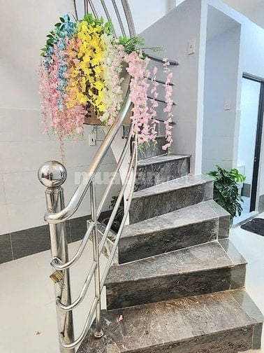 Nhà 373/35 Tùng Thiện Vương, P13, Q8. Trệt, 3 lầu, ST, 3mx9m, 5PN, 4WC