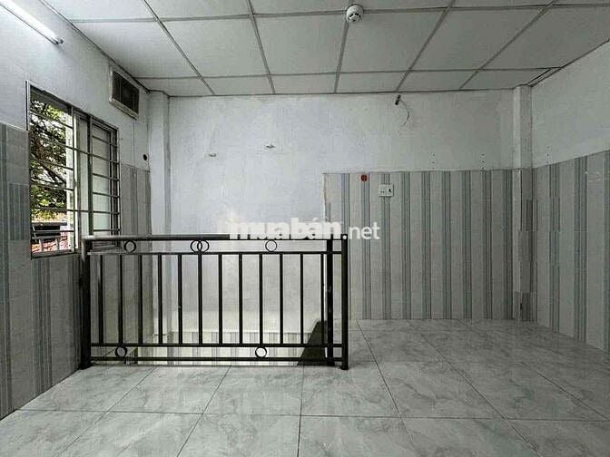 PHÒNG NHƯ NHÀ NGUYÊN CĂN NGAY NGÃ TƯ TÔ NGỌC VÂN