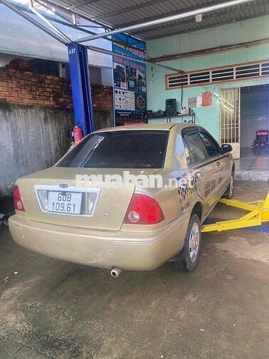 ford laser 1.6 mua bán bao công chứng sang tên