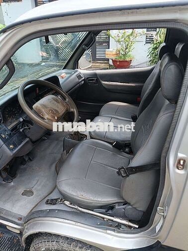 ToyotaHiace Van 2004 đăng kiểm mới về khởi nghiệp