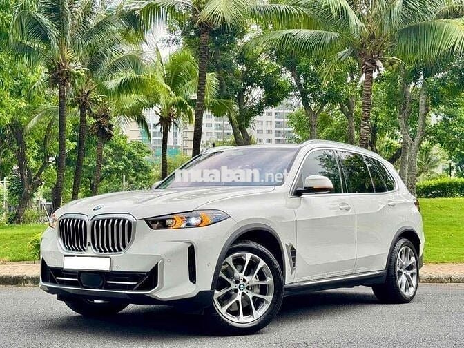 BMW X5 xDrive40i lướt 4.000Km 7 ghế cho gia đình