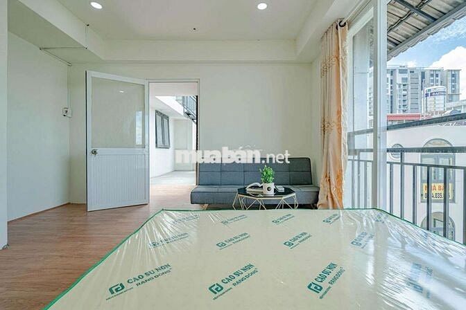 Phòng trọ quận 1 bancol lớn full nội thất