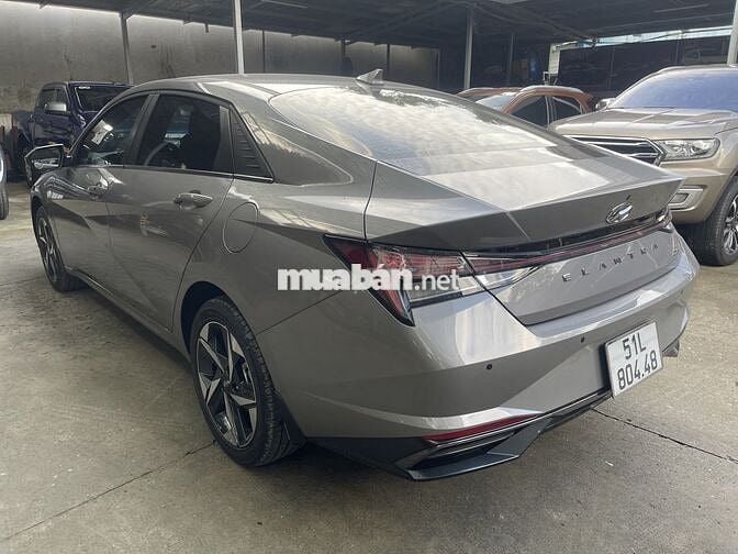 Elantra 2025 2.0 AT Cao cấp - 2800km xám lông dịt