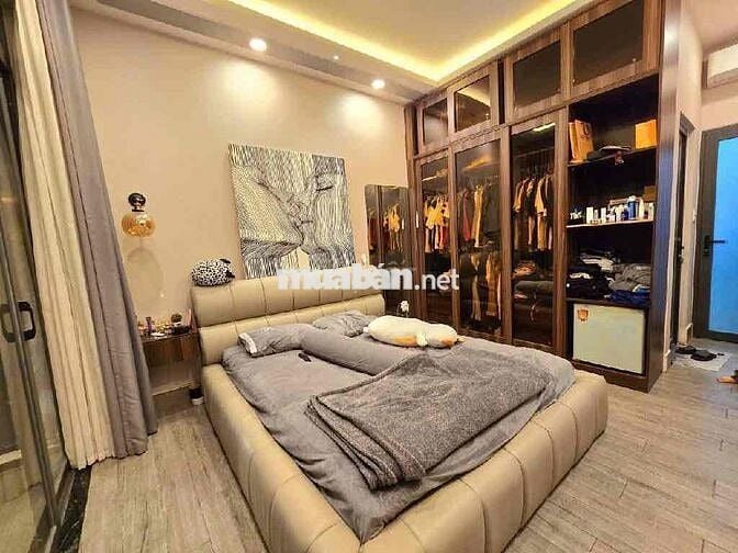 Nhà mặt tiền đường số, trung tâm quận 7, ô tô quay đầu, chỉ 8 tỷ