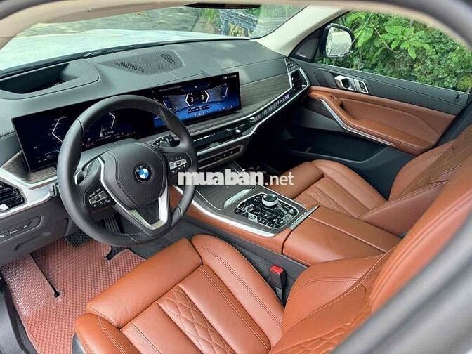 BMW X5 xDrive40i lướt 4.000Km 7 ghế cho gia đình