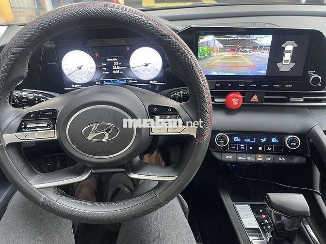 Elantra 2025 2.0 AT Cao cấp - 2800km xám lông dịt