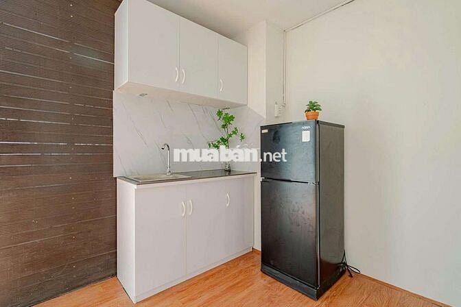 Phòng trọ quận 1 bancol lớn full nội thất