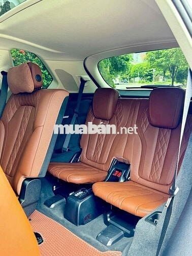 BMW X5 xDrive40i lướt 4.000Km 7 ghế cho gia đình