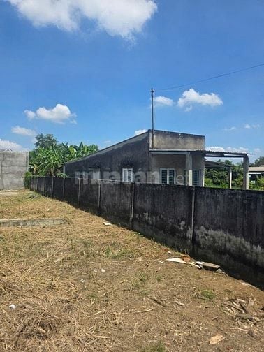 Còn lô đất ngợp cần bán gấp, chủ muốn sang nhượng lại để ra nước ngoài