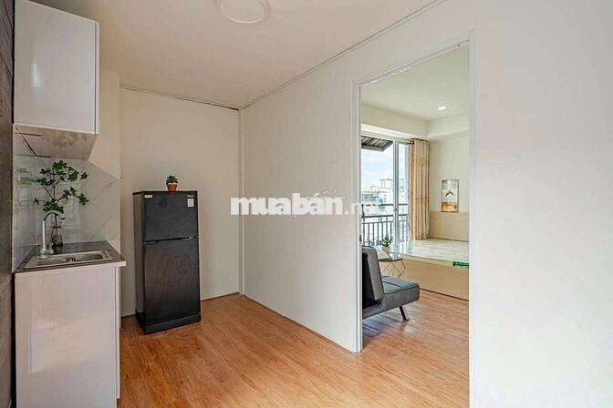 Phòng trọ quận 1 bancol lớn full nội thất