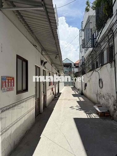 Bán đất 2 mặt tiền hẻm ô tô đổ cửa, tặng dãy trọ thu nhập 18tr/tháng