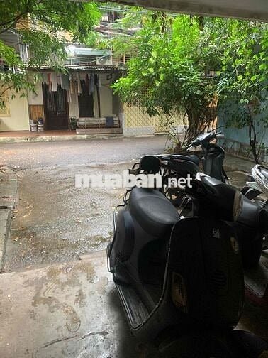 TẬP THỂ TRUNG TÂM BÁCH KHOA - Ô TÔ ĐỖ CHÂN CẦU THANG - TIỆN ÍCH LỚN.