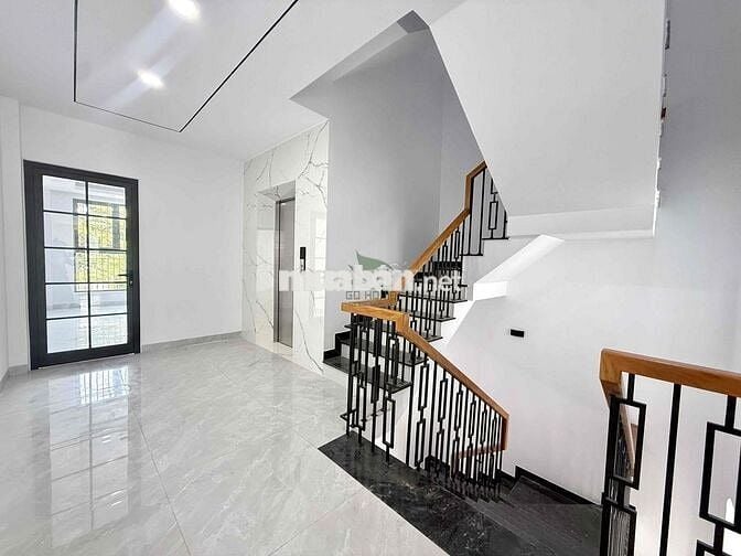 CHO THUÊ NHÀ KINH DOANH MỚI XÂY 4 TẦNG CÓ THANG MÁY ĐƯỜNG THÍCH QUẢNG