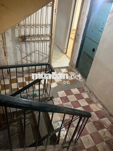 TẬP THỂ TRUNG TÂM BÁCH KHOA - Ô TÔ ĐỖ CHÂN CẦU THANG - TIỆN ÍCH LỚN.