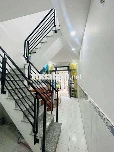 Bán nhà đường tô Ngọc Vân sổ hồng chung đất thổ cư