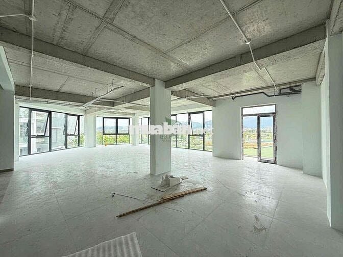 CHO THUÊ NHÀ 3 TẦNG LÔ GÓC KHU ACC VƯỜN XOÀI