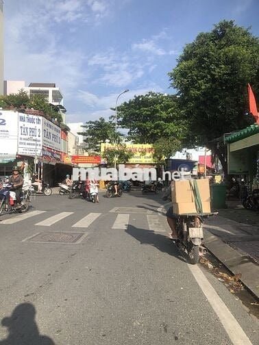 Mặt tiền kinh doanh 3,2 x 8m 1gác