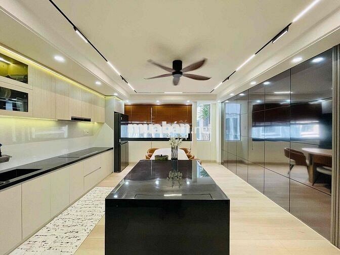 Cần cho thuê nguyên căn nhà mới xây dựng full nội thất ở khu phân lô đ