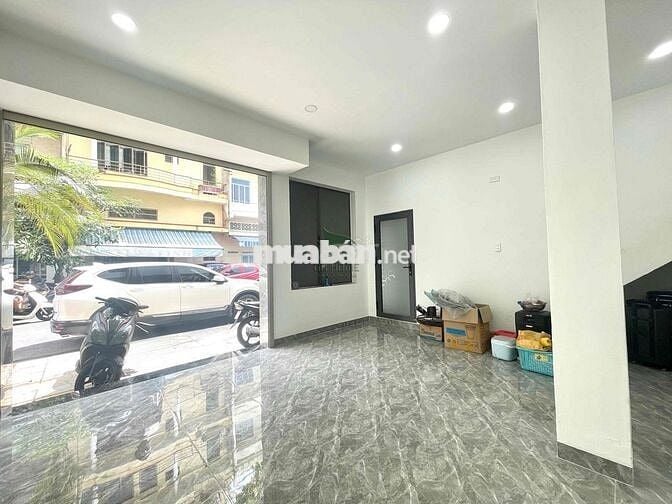 MẶT BẰNG CHO THUÊ NGAY CHỢ ĐẦM KINH DOANH TỰ DO