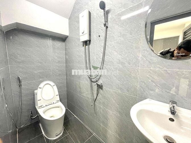 MẶT BẰNG CHO THUÊ NGAY CHỢ ĐẦM KINH DOANH TỰ DO