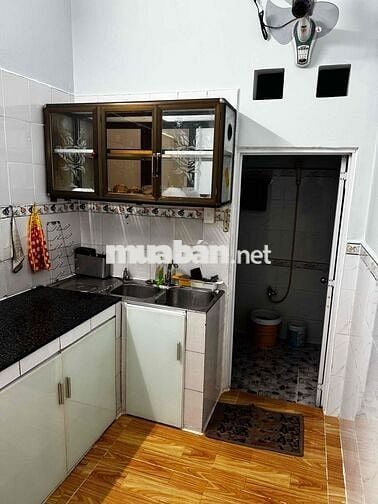 cho thuê gấp nhà diện tích rộng dọn vào ở ngay