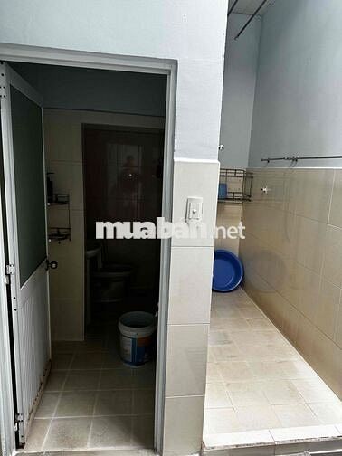 cho thuê gấp nhà diện tích rộng dọn vào ở ngay