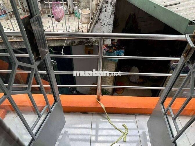 Bán nhà quận 7,hẻm 167 huỳnh tấn phát,dt:30m sàn chỉ hơn 1t,ỷ