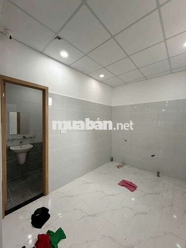 Cho thuê nhà 1 Trệt 2 Lầu gần Sân vận động Đông hoà