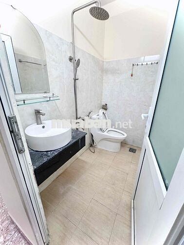 Cho thuê phòng trọ ở Phú Nhuận có ban công , cửa sổ,…