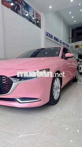 Mazda 3 2023 luxury- 36000 km