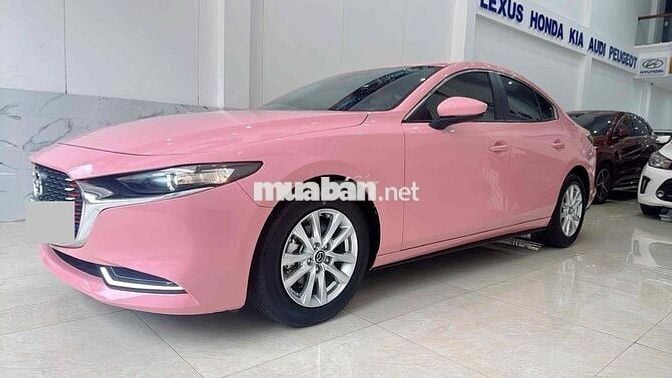 Mazda 3 2023 luxury- 36000 km