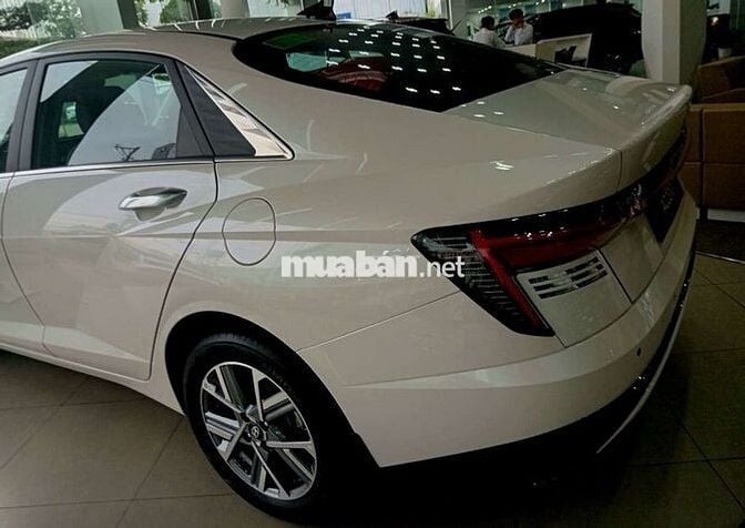 2025 Đặc biệt 1.5 AT - 0 km