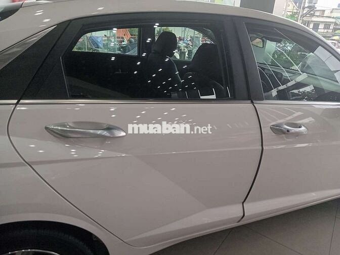 2025 Đặc biệt 1.5 AT - 0 km