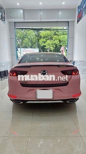 Mazda 3 2023 luxury- 36000 km