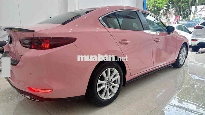 Mazda 3 2023 luxury- 36000 km