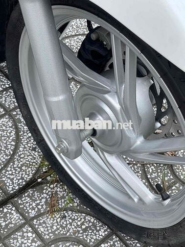 SH 125 đk 12/2024 đi 1400km như xe thùng.