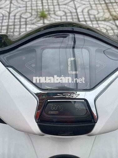 SH 125 đk 12/2024 đi 1400km như xe thùng.