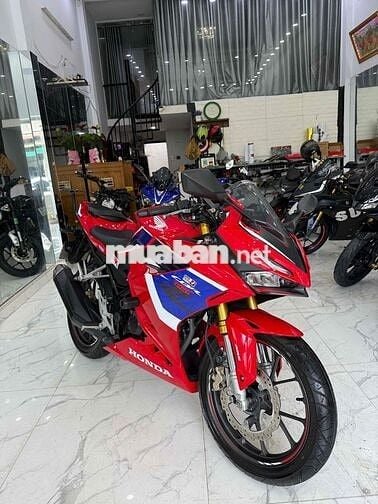 Cần Bán CBR 150R dk 2023 Cực Đẹp